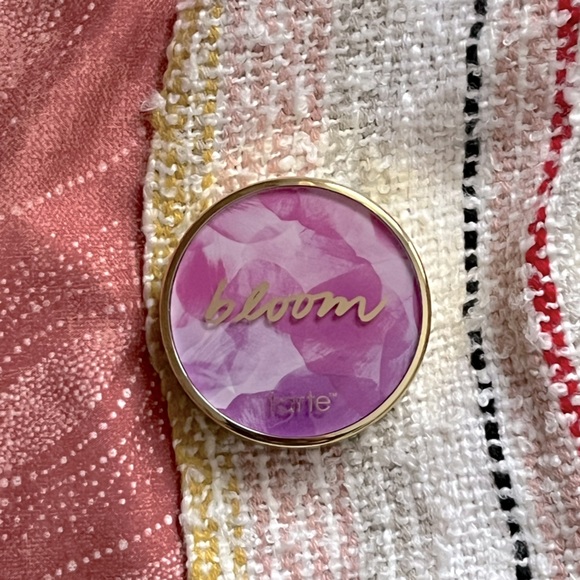 Tarte Amazonian Clay Blush in Bloom, NIB. Original retail $28. - Picture 3 of 6